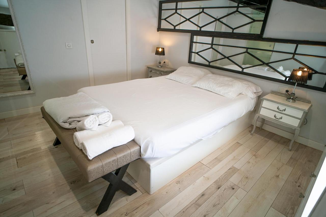 Atico Con Terraza Y Jacuzzi En El Centro Apartment Valencia Room photo