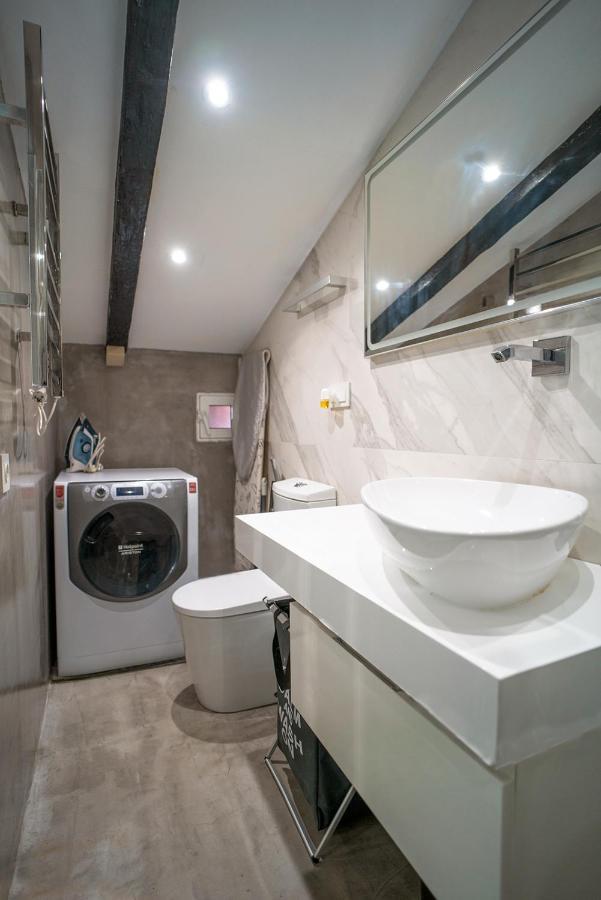 Atico Con Terraza Y Jacuzzi En El Centro Apartment Valencia Room photo